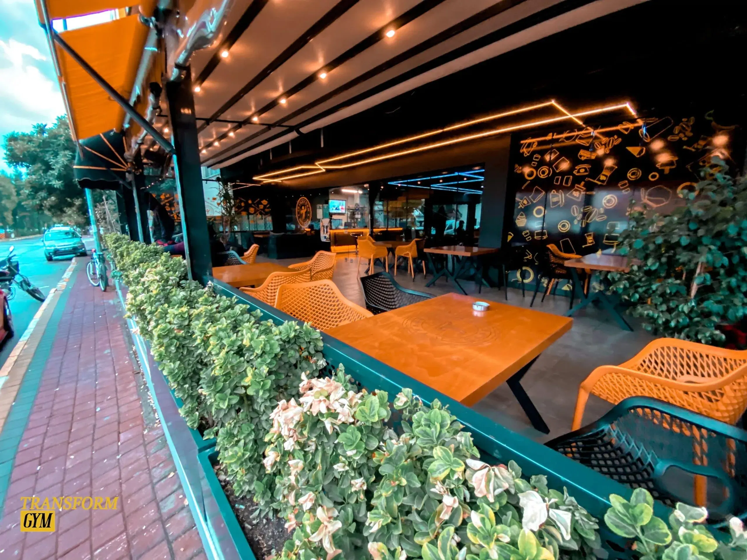 Pilates sadece beden değil, zihin için de bir dönüşümdür. Stresi azaltan, farkındalığı artıran ve zihinsel gücü destekleyen etkilerini keşfet!