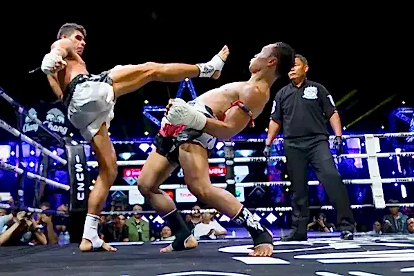 MMA, Muay Thai ve Taekwondo için kondisyon nasıl geliştirilir? Dayanıklılık, güç ve nefes kontrolü stratejileri Transform Gym Antalya’da.