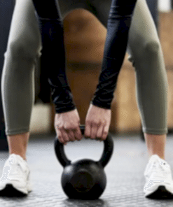 Interval + güç + core ile nefesini ve dayanıklılığını artır. Level Up, Fitness ve PT kombinleriyle 2–3 haftada fark et, 6–12 haftada kalıcı kondisyon kazan. Ücretsiz analizle başla!